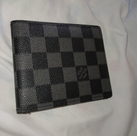 Louis Vuitton Other - Louis Vuitton Multiple wallet